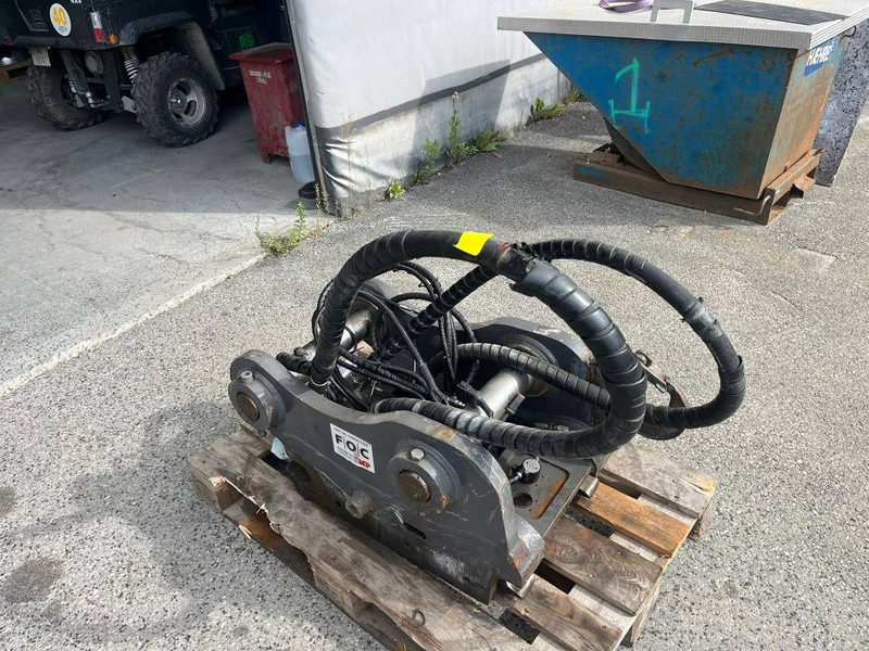 SMP ST28 / FOC70 - Szybkozłącza do Maszyn budowlanych: zdjęcie 3 SMP ST28 / FOC70 - Szybkozłącza do Maszyn budowlanych: zdjęcie 3