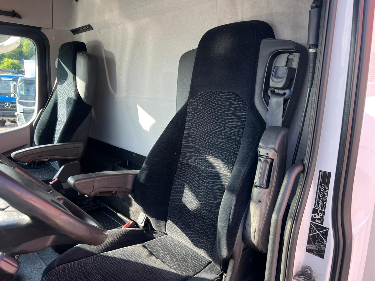 Samochód ciężarowy chłodnia MERCEDES 4x Antos 1843 4x2 Kühler: zdjęcie 10 Samochód ciężarowy chłodnia MERCEDES 4x Antos 1843 4x2 Kühler: zdjęcie 10