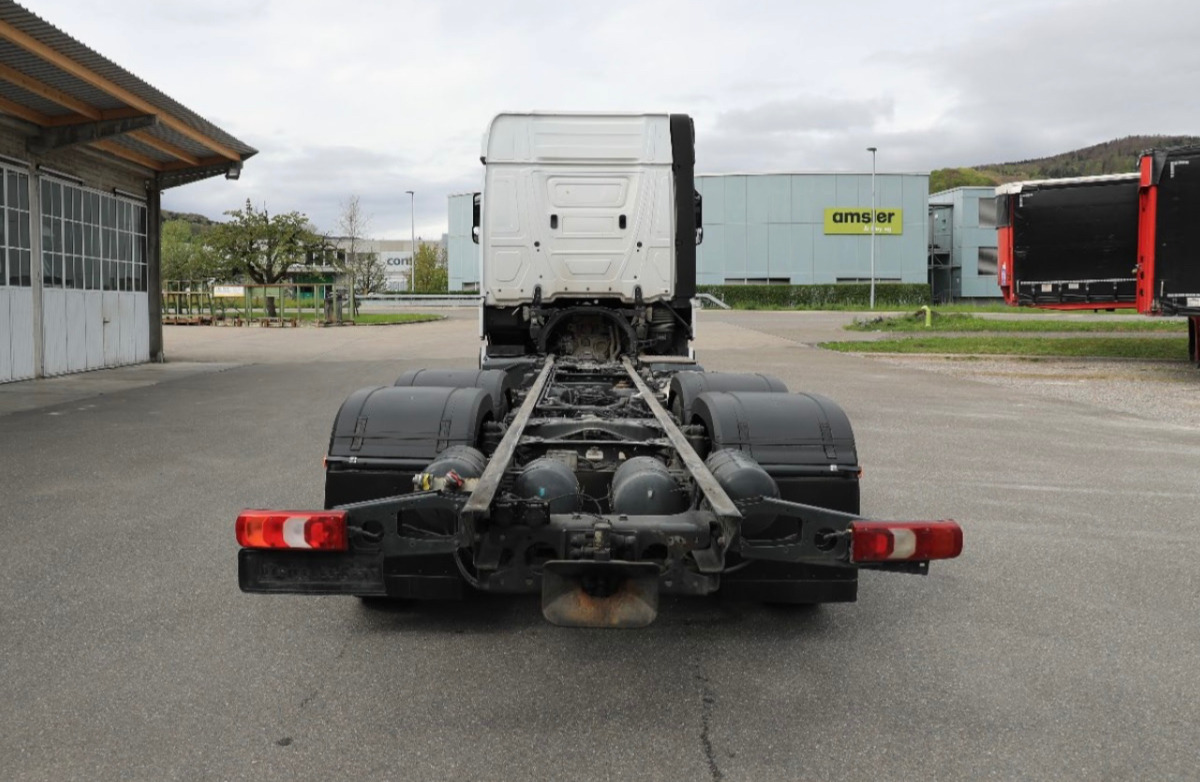 MERCEDES Actros 2548 6x2 - Samochód ciężarowe pod zabudowę: zdjęcie 4 MERCEDES Actros 2548 6x2 - Samochód ciężarowe pod zabudowę: zdjęcie 4