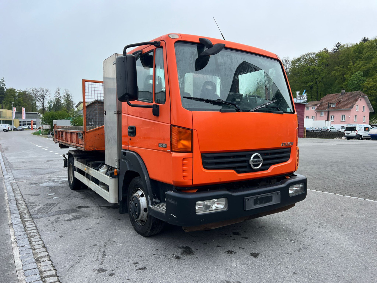 NISSAN Atleon 80.19 4x2 Hooklift - Ciężarówka hakowiec: zdjęcie 4 NISSAN Atleon 80.19 4x2 Hooklift - Ciężarówka hakowiec: zdjęcie 4