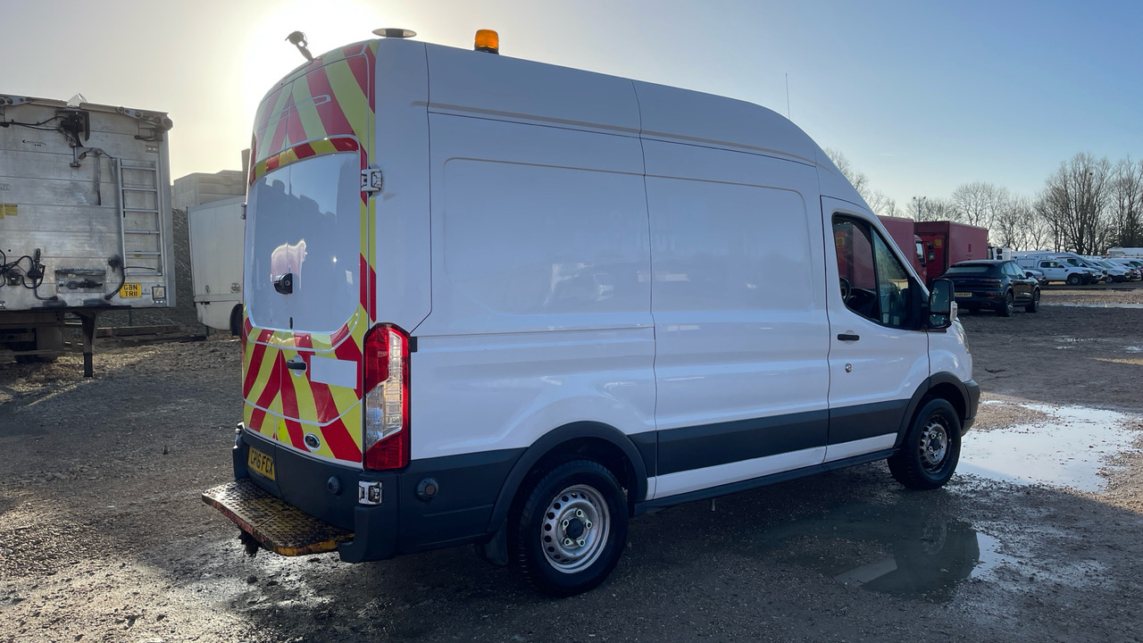 Ford Transit 350 2.2 TDCI 155PS - Furgon: zdjęcie 4 Ford Transit 350 2.2 TDCI 155PS - Furgon: zdjęcie 4