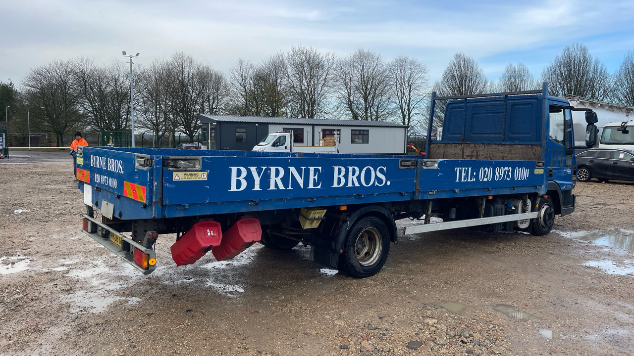 IVECO EUROCARGO 75E16 - Samochód ciężarowy skrzyniowy/ Platforma: zdjęcie 4 IVECO EUROCARGO 75E16 - Samochód ciężarowy skrzyniowy/ Platforma: zdjęcie 4