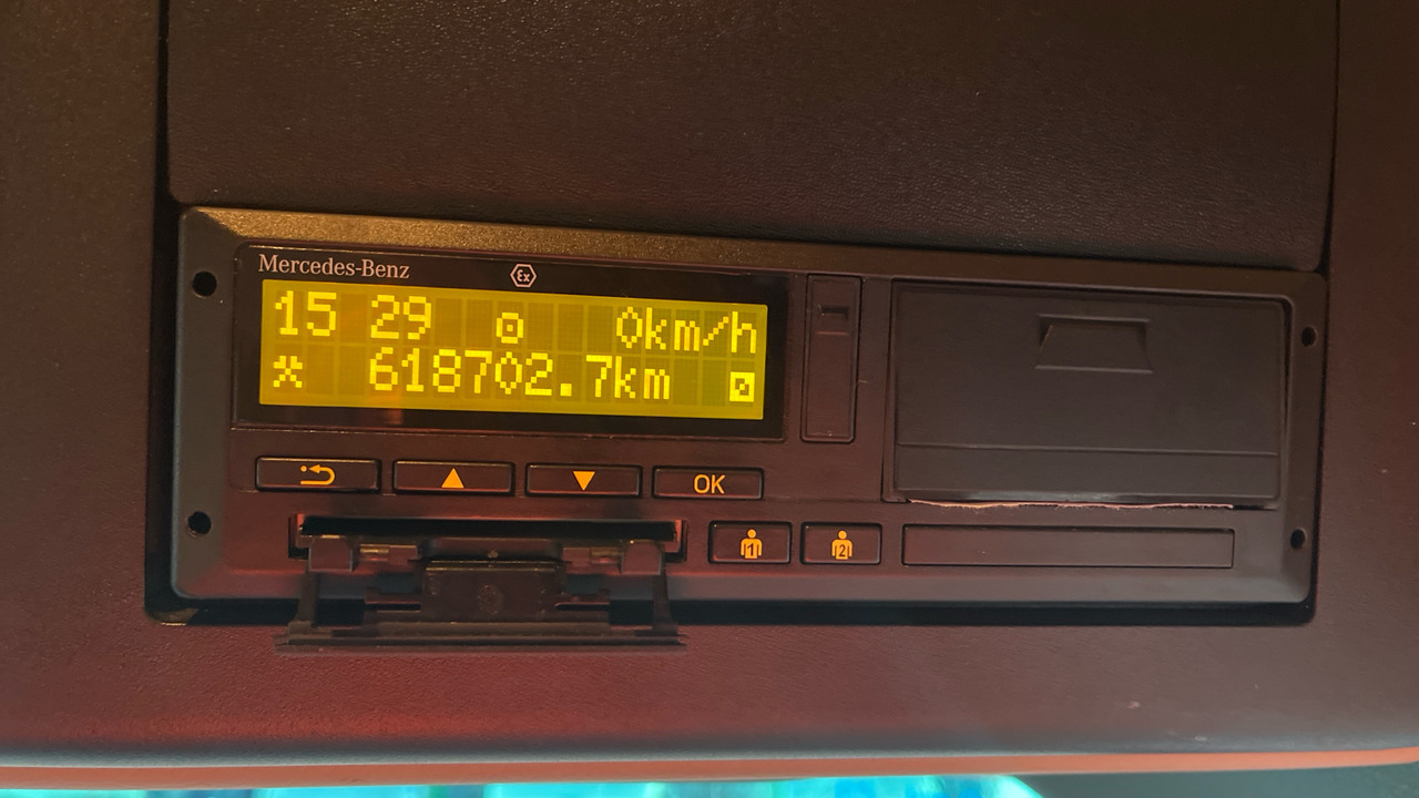 Samochód ciężarowy furgon MERCEDES-BENZ ACTROS  2530: zdjęcie 9