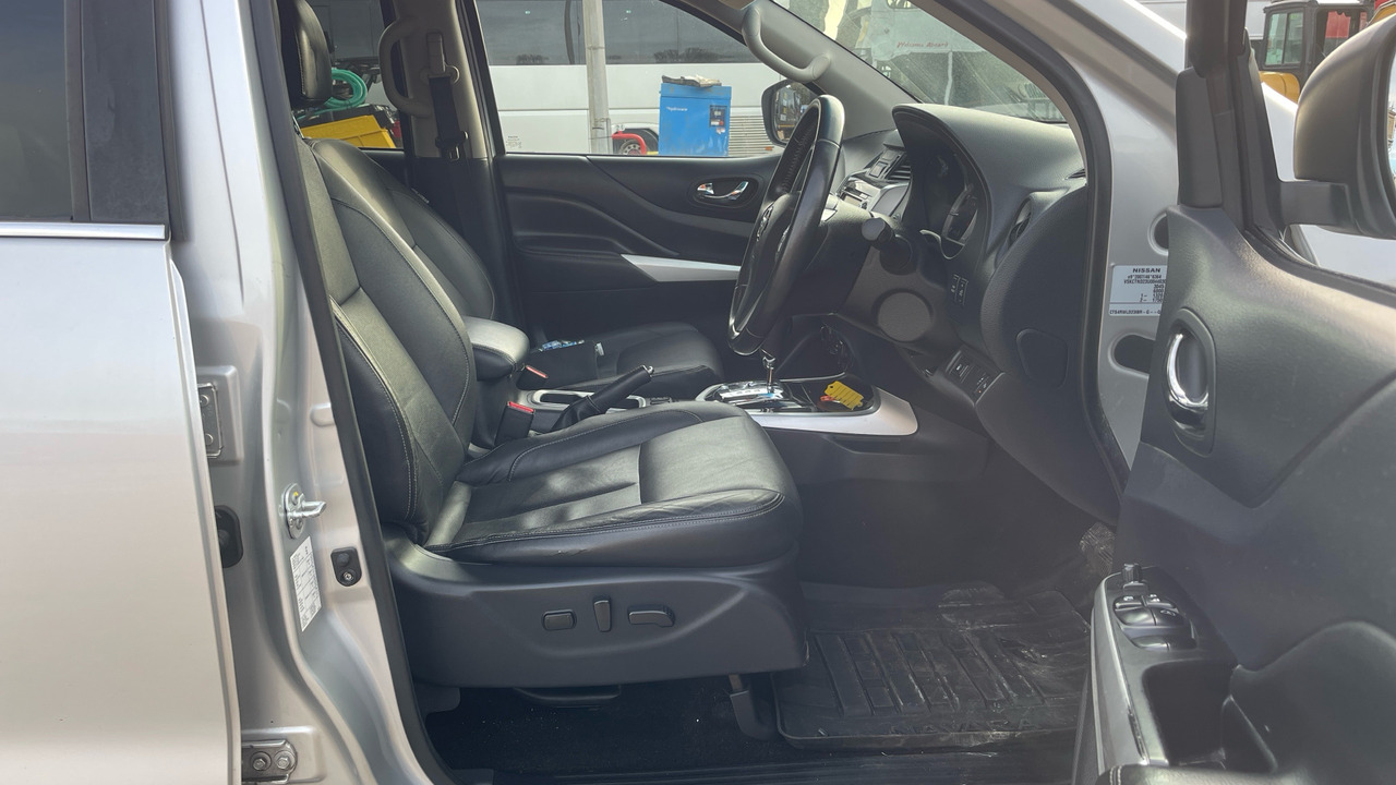 NISSAN NAVARA TEKNA 2.3 DCI 190PS - Pick-up, Samochód dostawczy doka: zdjęcie 5 NISSAN NAVARA TEKNA 2.3 DCI 190PS - Pick-up, Samochód dostawczy doka: zdjęcie 5