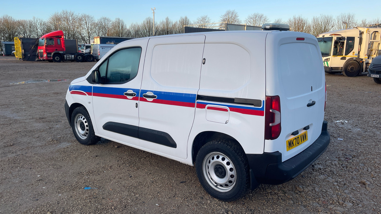 PEUGEOT PARTNER 1000 1.5 BlueHDi 100PS - Mały samochód dostawczy: zdjęcie 3 PEUGEOT PARTNER 1000 1.5 BlueHDi 100PS - Mały samochód dostawczy: zdjęcie 3