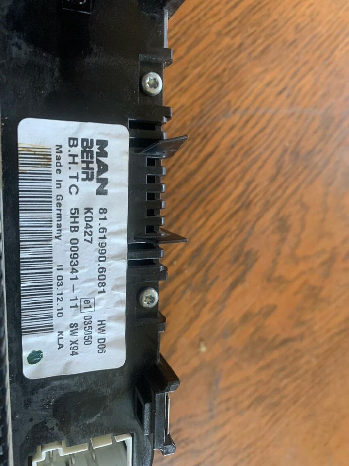 MAN Klimabendienteil Lüftung Klima 81.61990.6081 - Części zamienne: zdjęcie 3 MAN Klimabendienteil Lüftung Klima 81.61990.6081 - Części zamienne: zdjęcie 3