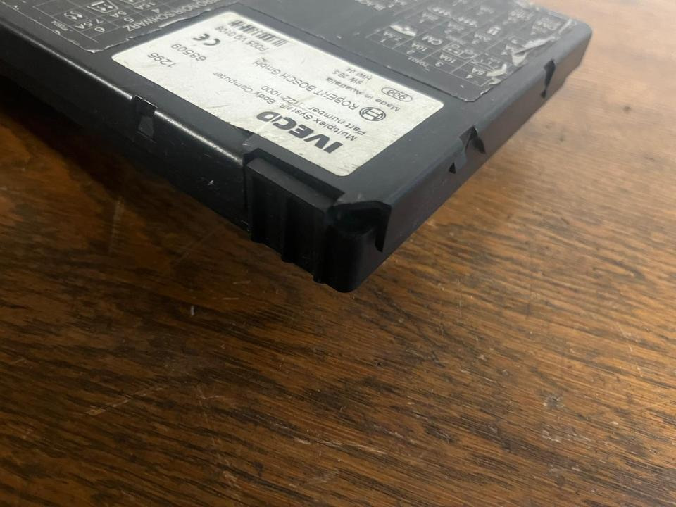 IVECO Steuergerät Multiplex System Body Computer 41221000 - ECU: zdjęcie 4 IVECO Steuergerät Multiplex System Body Computer 41221000 - ECU: zdjęcie 4