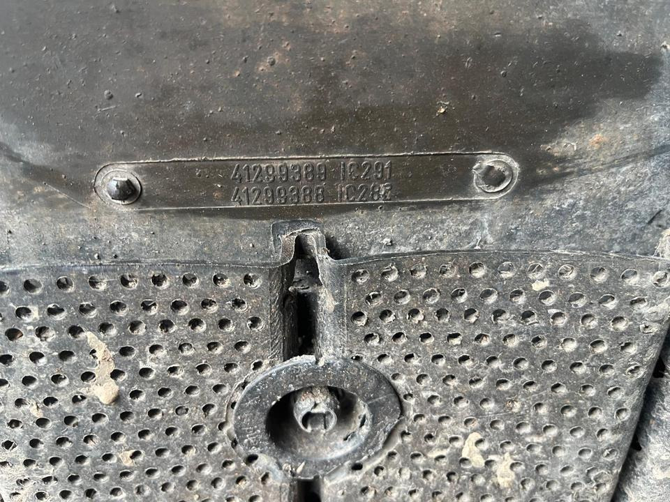 IVECO Stralis 450 Kotflügel vorne links 41299389 / 41299388 - Błotnik do Samochodów ciężarowych: zdjęcie 2 IVECO Stralis 450 Kotflügel vorne links 41299389 / 41299388 - Błotnik do Samochodów ciężarowych: zdjęcie 2