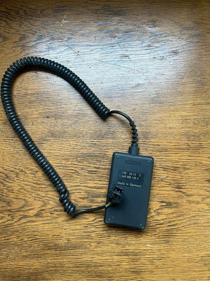 MAN WABCO Bediengerät Fernbedienung Luftfederung 4460561390 - Zawieszenie pneumatyczne do Samochodów ciężarowych: zdjęcie 3 MAN WABCO Bediengerät Fernbedienung Luftfederung 4460561390 - Zawieszenie pneumatyczne do Samochodów ciężarowych: zdjęcie 3