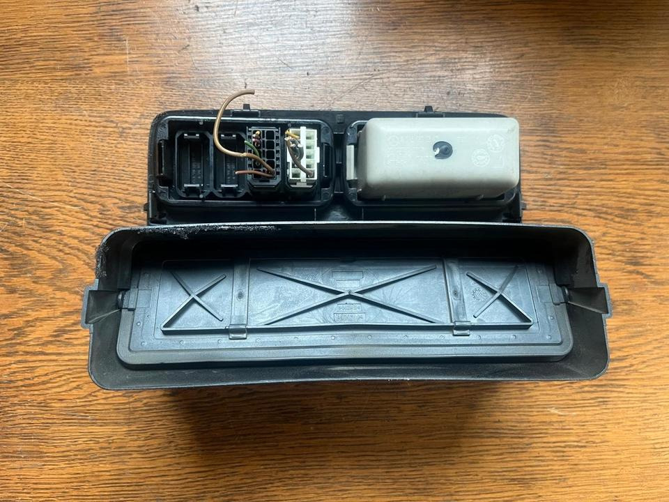 Mercedes Atego Luftdüse Vorne Mitte A9438300454 - Kabina i wnętrze do Samochodów ciężarowych: zdjęcie 2 Mercedes Atego Luftdüse Vorne Mitte A9438300454 - Kabina i wnętrze do Samochodów ciężarowych: zdjęcie 2