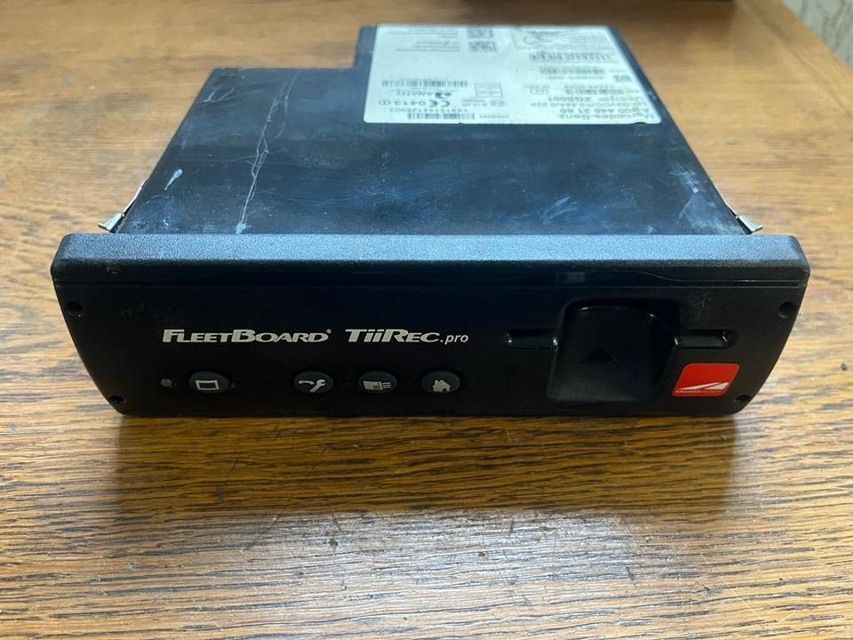 Mercedes-Benz Actros MP4 Tachograph FLEETBOARD A0004462160 - Tachograf do Samochodów ciężarowych: zdjęcie 1 Mercedes-Benz Actros MP4 Tachograph FLEETBOARD A0004462160 - Tachograf do Samochodów ciężarowych: zdjęcie 1