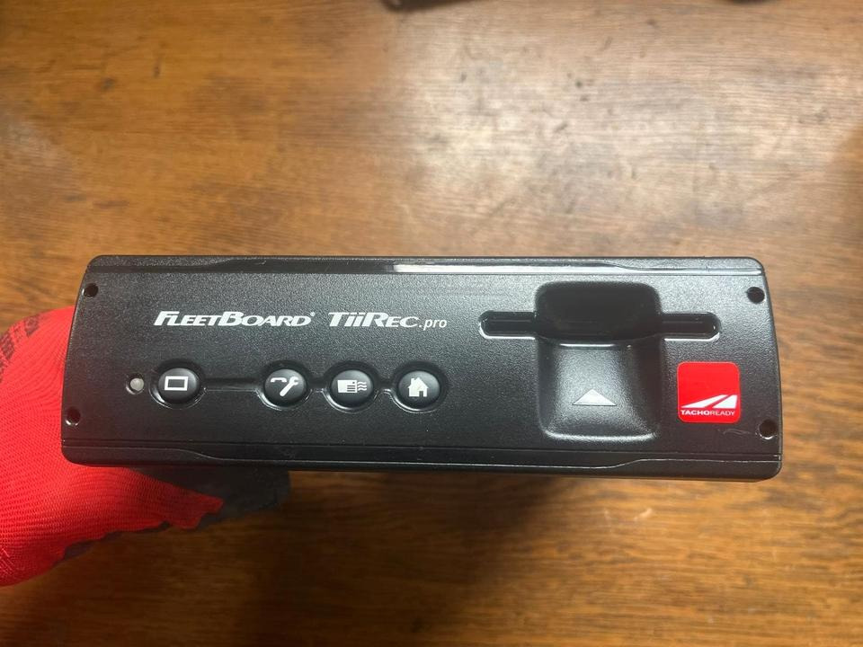 Mercedes-Benz Actros MP4 Tachograph FLEETBOARD A0004462360 - Tachograf do Samochodów ciężarowych: zdjęcie 1 Mercedes-Benz Actros MP4 Tachograph FLEETBOARD A0004462360 - Tachograf do Samochodów ciężarowych: zdjęcie 1