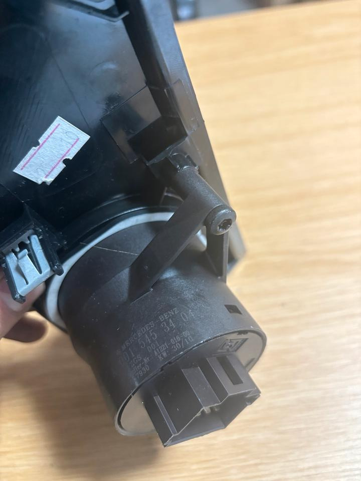 Mercedes-Benz Atego Lichtschalter A0015453404 - Kabina i wnętrze do Samochodów ciężarowych: zdjęcie 3 Mercedes-Benz Atego Lichtschalter A0015453404 - Kabina i wnętrze do Samochodów ciężarowych: zdjęcie 3