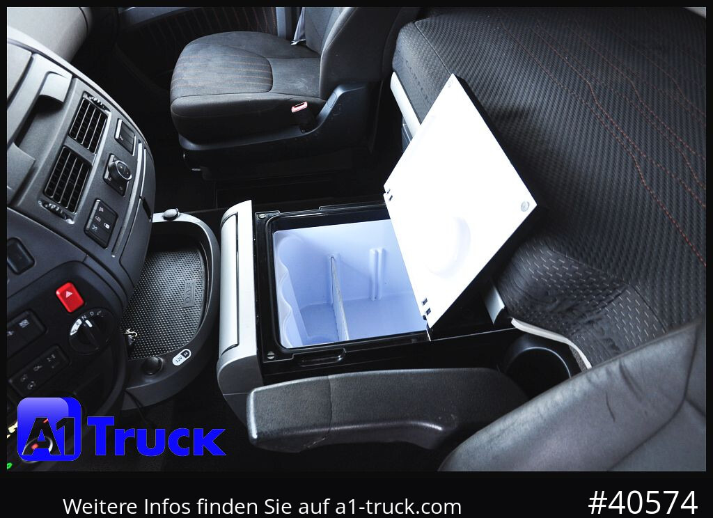 DAF XF 530 SSC, Volumen, vers.Sattelplatte, Intarder, Standklima, - Ciągnik siodłowy: zdjęcie 4 DAF XF 530 SSC, Volumen, vers.Sattelplatte, Intarder, Standklima, - Ciągnik siodłowy: zdjęcie 4