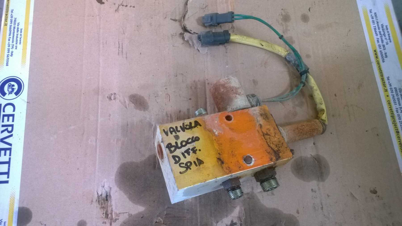 Caterpillar 735 Valvola per spia blocco differenziale - Zawór do Maszyn budowlanych: zdjęcie 1 Caterpillar 735 Valvola per spia blocco differenziale - Zawór do Maszyn budowlanych: zdjęcie 1