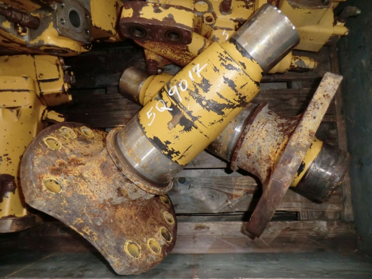 Caterpillar 963C ALBERI SOSTEGNO CARRO - Części podwozi gąsienicowych do Maszyn budowlanych: zdjęcie 2 Caterpillar 963C ALBERI SOSTEGNO CARRO - Części podwozi gąsienicowych do Maszyn budowlanych: zdjęcie 2