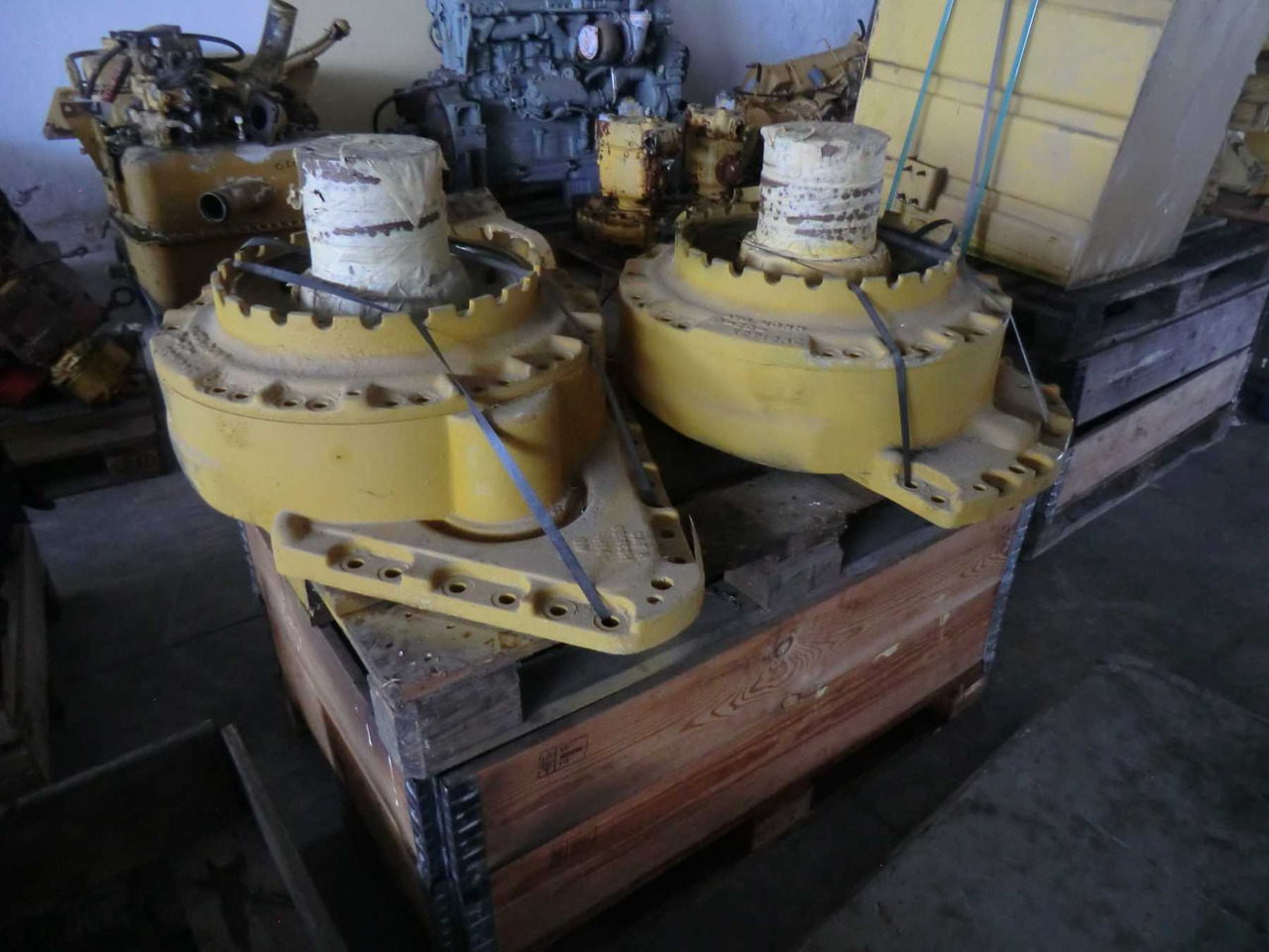 Caterpillar 973 LGP SPINDLE - Części podwozi gąsienicowych do Maszyn budowlanych: zdjęcie 5 Caterpillar 973 LGP SPINDLE - Części podwozi gąsienicowych do Maszyn budowlanych: zdjęcie 5