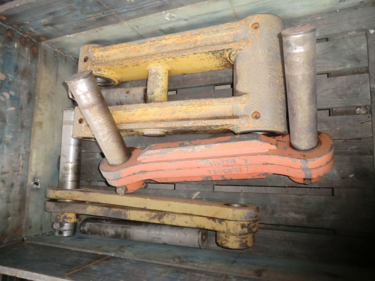 HITACHI ZX240 BAS BIELLA - Nadwozie i zewnętrzne elementy do Maszyn budowlanych: zdjęcie 1 HITACHI ZX240 BAS BIELLA - Nadwozie i zewnętrzne elementy do Maszyn budowlanych: zdjęcie 1