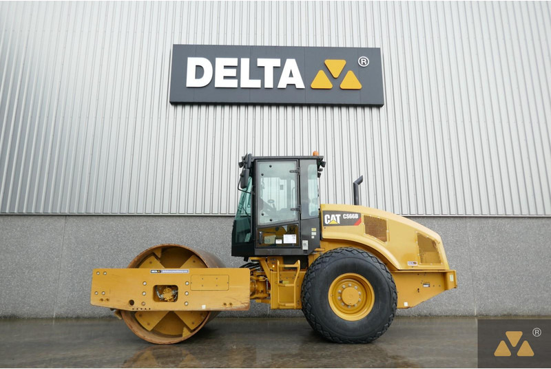 Caterpillar CS66B - Walec: zdjęcie 1 Caterpillar CS66B - Walec: zdjęcie 1