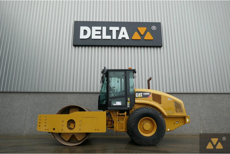 Caterpillar CS68B - Walec: zdjęcie 1 Caterpillar CS68B - Walec: zdjęcie 1