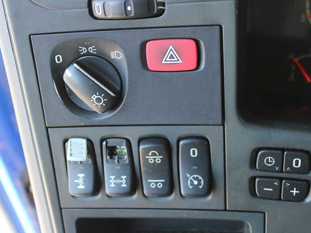 Ciągnik siodłowy Scania R420, 6x4, EURO 3, HYDRAULIC ARM LOGLIFT F135ZT94A, LIGHTS: zdjęcie 10