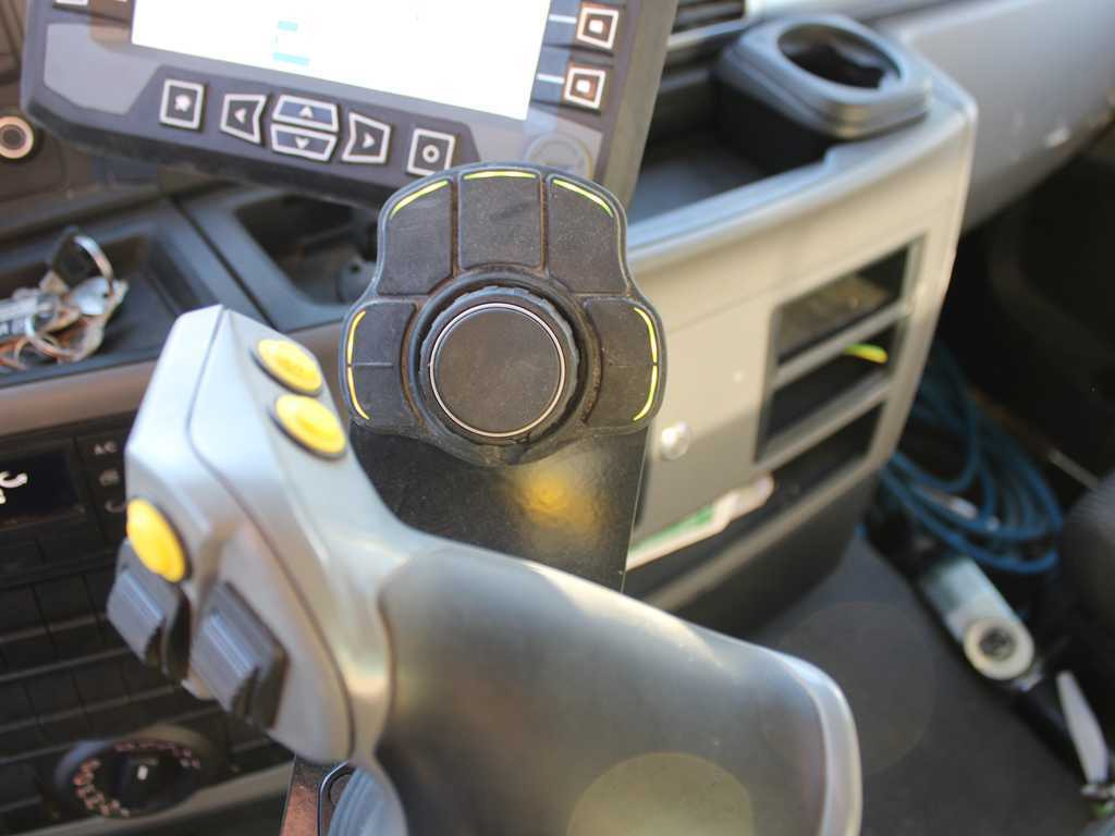 Samochód ciężarowy MAN TGS 18.480 6X6 + AMAG multimixer MFT3-19AIO + WIRTGEN WS 250: zdjęcie 14 Samochód ciężarowy MAN TGS 18.480 6X6 + AMAG multimixer MFT3-19AIO + WIRTGEN WS 250: zdjęcie 14