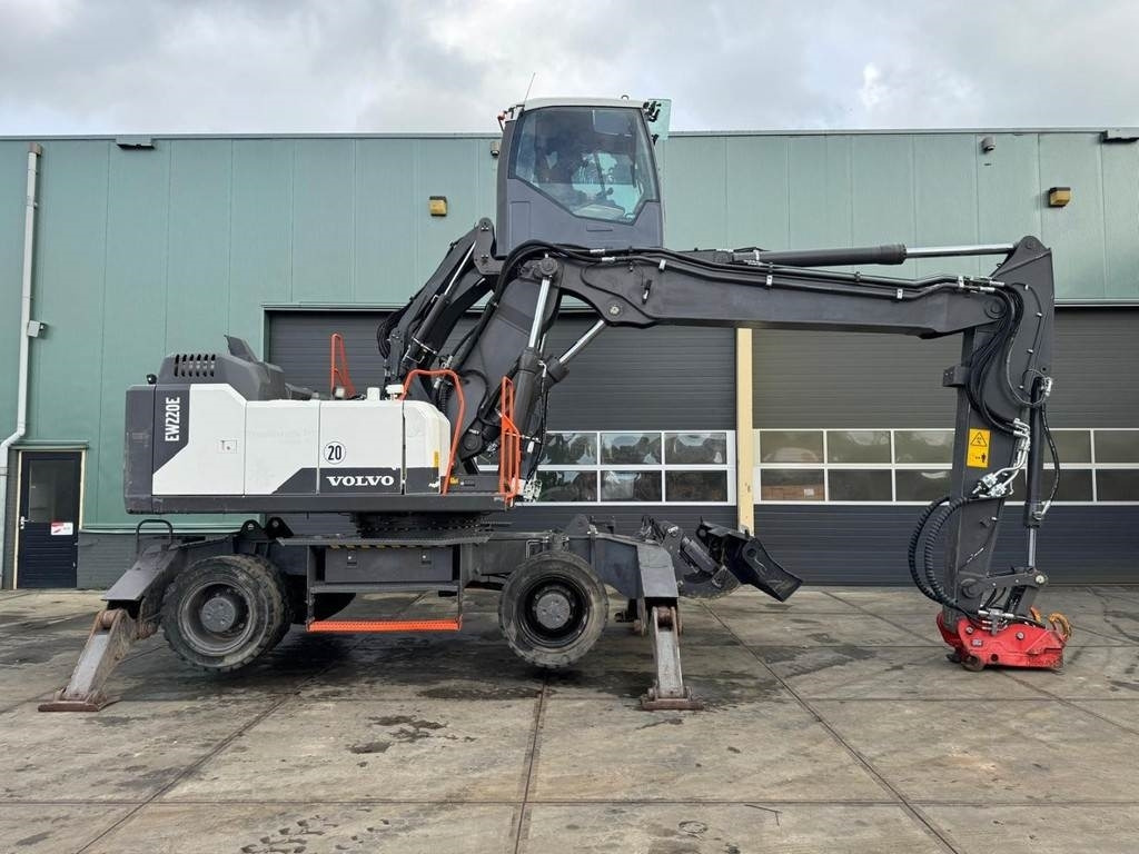 Volvo EW220 E - Koparka przeładunkowa: zdjęcie 5 Volvo EW220 E - Koparka przeładunkowa: zdjęcie 5