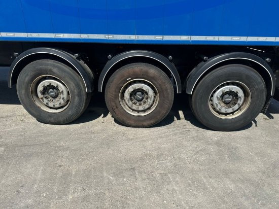 Kempf SKM 39 Alu-Kastenmulde 55m³ Rollplane - Naczepa wywrotka: zdjęcie 4 Kempf SKM 39 Alu-Kastenmulde 55m³ Rollplane - Naczepa wywrotka: zdjęcie 4