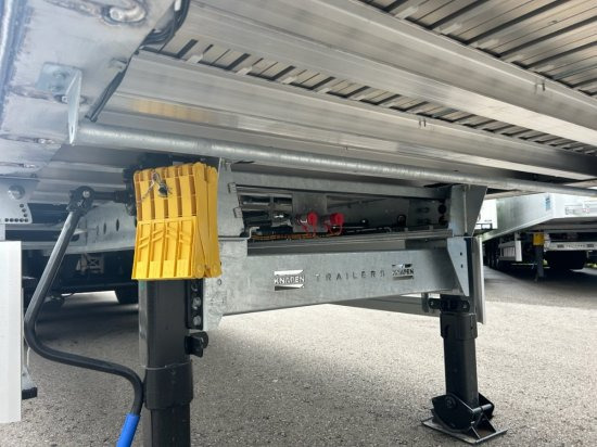 Knapen K100 Schubboden, Neufahrzeug, 10mm Boden, Liftachse, Funk - Naczepa z ruchomą podłogą: zdjęcie 5 Knapen K100 Schubboden, Neufahrzeug, 10mm Boden, Liftachse, Funk - Naczepa z ruchomą podłogą: zdjęcie 5