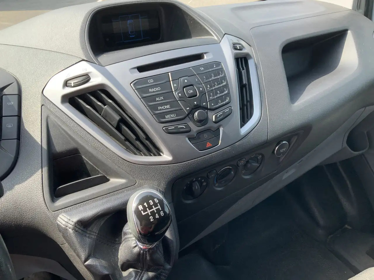 Ford Transit Custom 290 2.2 TDCI L1H2 Trend Airco Cruise 3 Zits Trekha - Furgon: zdjęcie 4 Ford Transit Custom 290 2.2 TDCI L1H2 Trend Airco Cruise 3 Zits Trekha - Furgon: zdjęcie 4