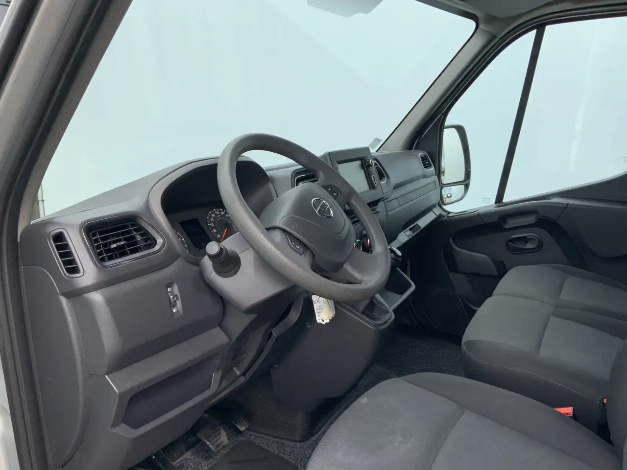 Nissan Interstar 2.3 dCi L2H2 Acenta Airco Cruise 3 Zits Camera Nav - Furgon: zdjęcie 5 Nissan Interstar 2.3 dCi L2H2 Acenta Airco Cruise 3 Zits Camera Nav - Furgon: zdjęcie 5