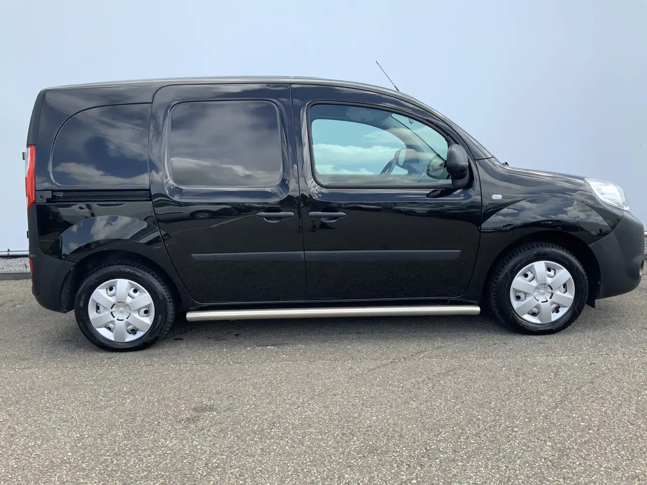 Mały samochód dostawczy Renault Kangoo 1.5 dCi 90 Energy Comfort Plus .Sortimo Kasten Com: zdjęcie 17 Mały samochód dostawczy Renault Kangoo 1.5 dCi 90 Energy Comfort Plus .Sortimo Kasten Com: zdjęcie 17