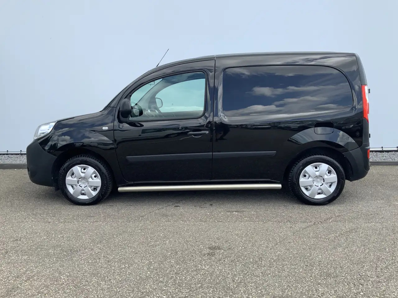 Mały samochód dostawczy Renault Kangoo 1.5 dCi 90 Energy Comfort Plus .Sortimo Kasten Com: zdjęcie 9 Mały samochód dostawczy Renault Kangoo 1.5 dCi 90 Energy Comfort Plus .Sortimo Kasten Com: zdjęcie 9