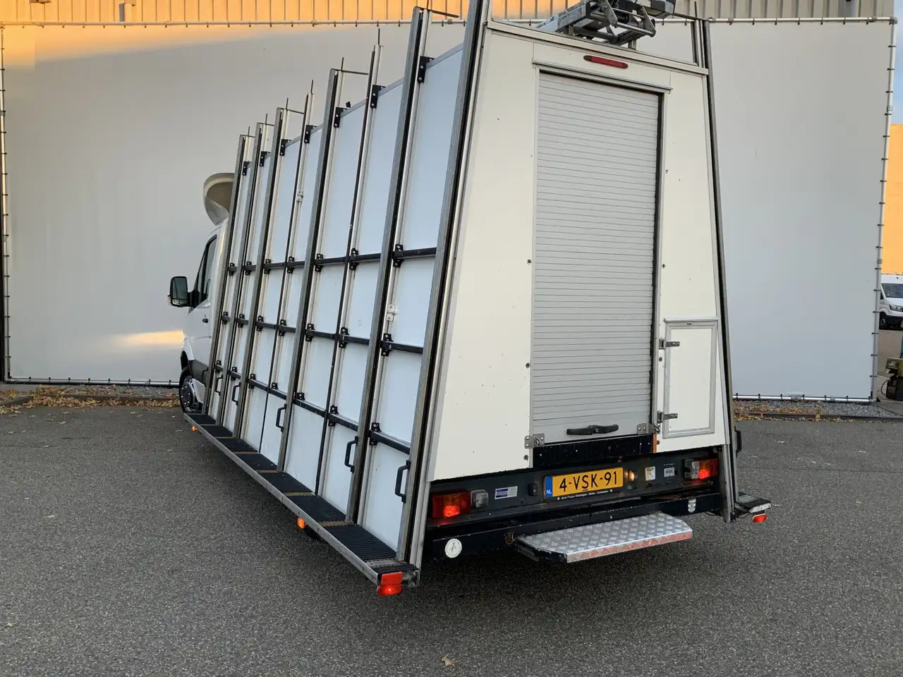 Volkswagen Crafter 35 2.0 TDI L3H1 Glasresteel Airco Cruise 3 Zits UI - Dostawczy kontener, Komunalne/ Specjalistyczne: zdjęcie 2 Volkswagen Crafter 35 2.0 TDI L3H1 Glasresteel Airco Cruise 3 Zits UI - Dostawczy kontener, Komunalne/ Specjalistyczne: zdjęcie 2