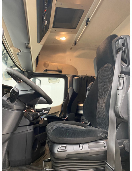 Ciągnik siodłowy Mercedes-Benz Actros 1942: zdjęcie 9 Ciągnik siodłowy Mercedes-Benz Actros 1942: zdjęcie 9