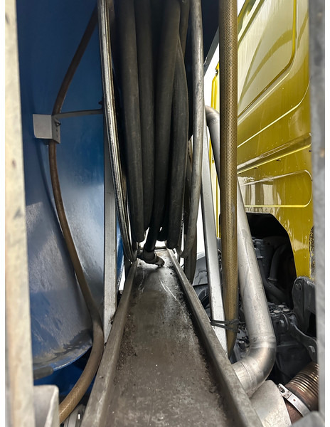 Scania P230 - Samochód ciężarowy cysterna: zdjęcie 5 Scania P230 - Samochód ciężarowy cysterna: zdjęcie 5