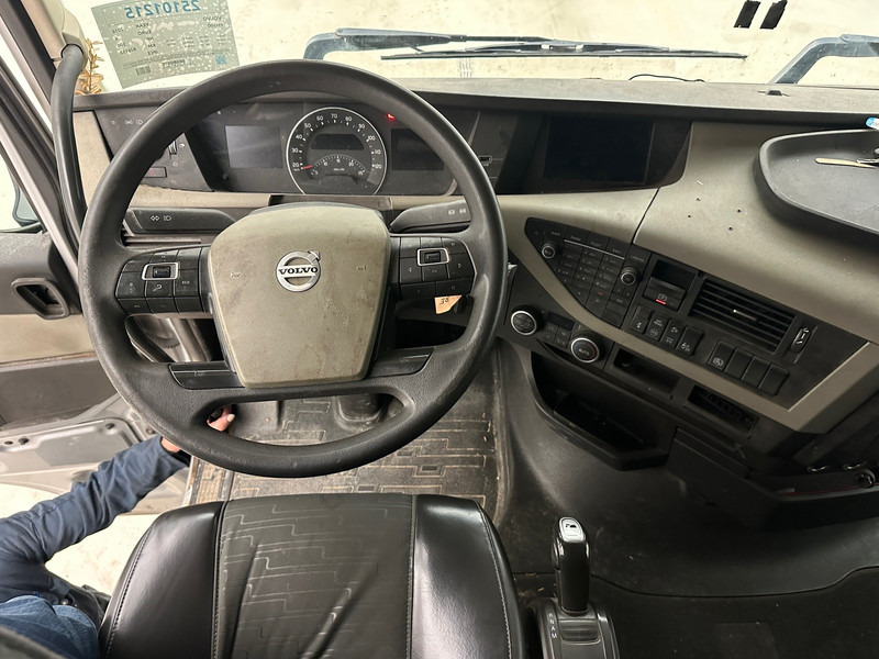 Samochód ciężarowy skrzyniowy/ Platforma Volvo FH 500 Globetrotter combi: zdjęcie 13 Samochód ciężarowy skrzyniowy/ Platforma Volvo FH 500 Globetrotter combi: zdjęcie 13