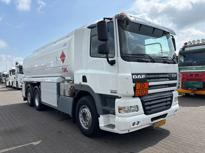 DAF CF 85.360 6X2 Euro 5 21300 Liter Fueltank - Samochód ciężarowy cysterna: zdjęcie 2 DAF CF 85.360 6X2 Euro 5 21300 Liter Fueltank - Samochód ciężarowy cysterna: zdjęcie 2