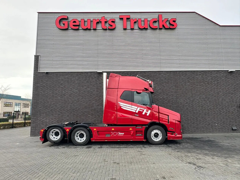 Volvo FH 16 VT5 780 XXL AERO NEW 6X2 BOOGIE TORPEDO/NOSE/HAUBE/SHOWTRUCK - Ciągnik siodłowy: zdjęcie 4 Volvo FH 16 VT5 780 XXL AERO NEW 6X2 BOOGIE TORPEDO/NOSE/HAUBE/SHOWTRUCK - Ciągnik siodłowy: zdjęcie 4