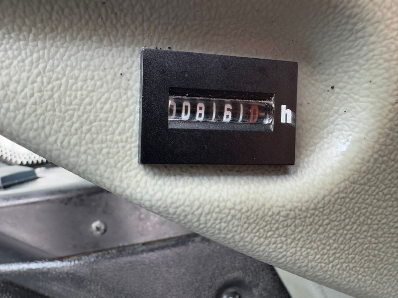 Koparka gąsienicowa Liebherr R926 LC: zdjęcie 11