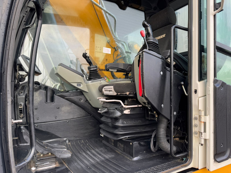 Koparka gąsienicowa Liebherr R926 LC: zdjęcie 9