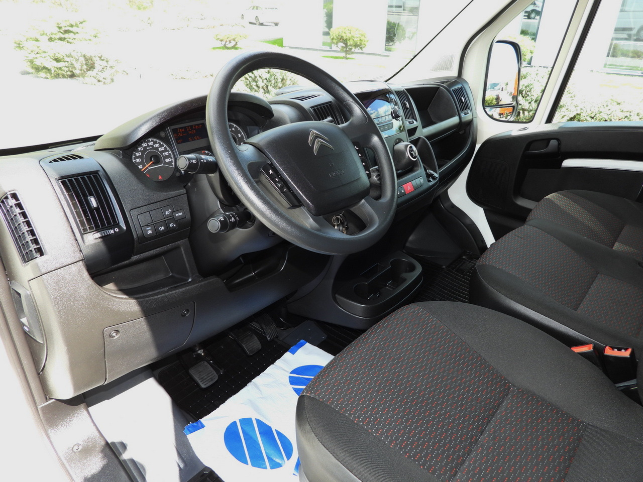 CITROEN JUMPER BOX DELIVERY VAN 7 SEATS CRUISE CONTROL 120HP - Furgon: zdjęcie 2 CITROEN JUMPER BOX DELIVERY VAN 7 SEATS CRUISE CONTROL 120HP - Furgon: zdjęcie 2