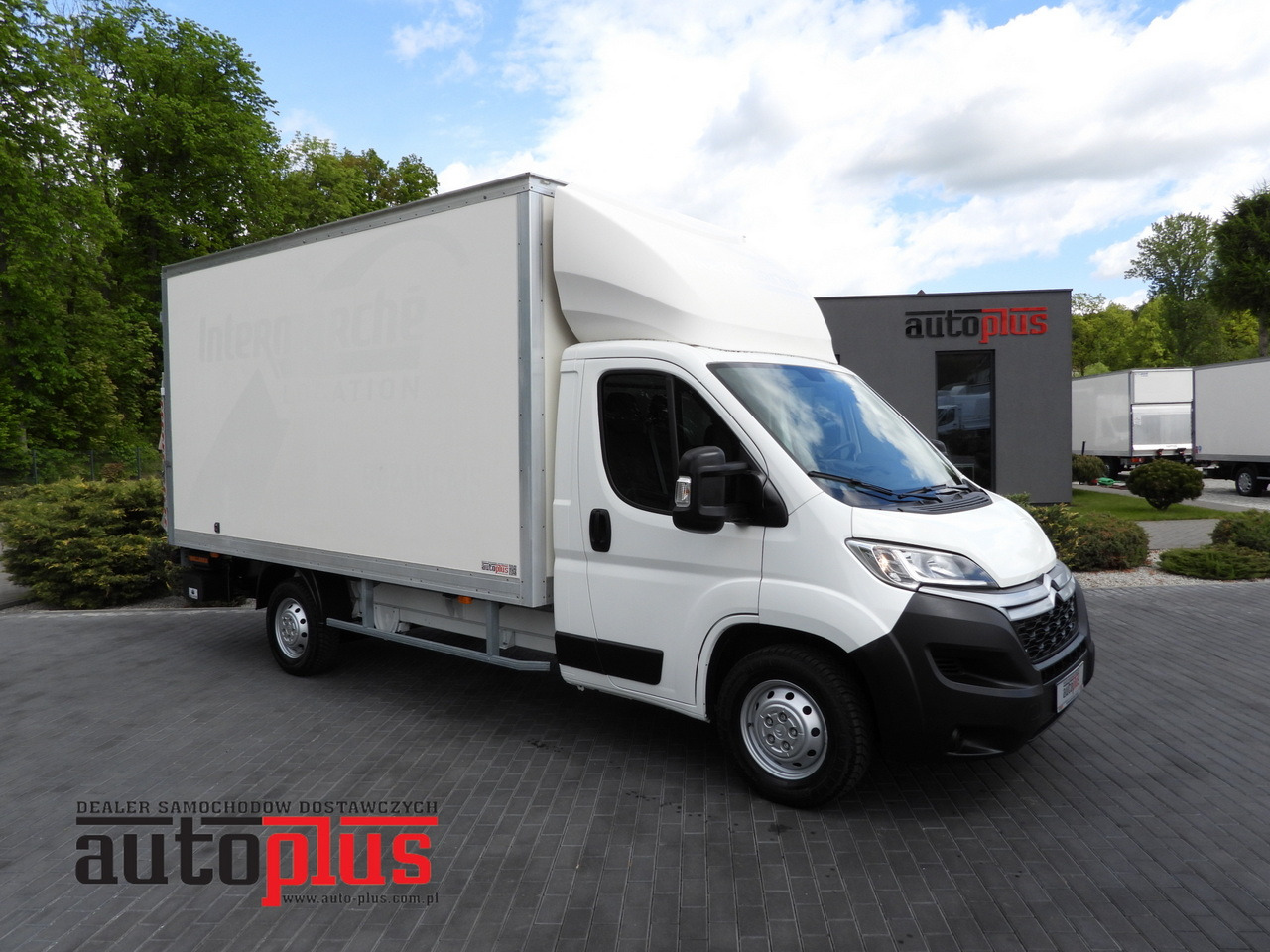 CITROEN JUMPER BOX LIFT 8 PALLETS CRUISE CONTROL NAVIGATION AIR CONDITIONING 165HP - Dostawczy kontener: zdjęcie 1 CITROEN JUMPER BOX LIFT 8 PALLETS CRUISE CONTROL NAVIGATION AIR CONDITIONING 165HP - Dostawczy kontener: zdjęcie 1