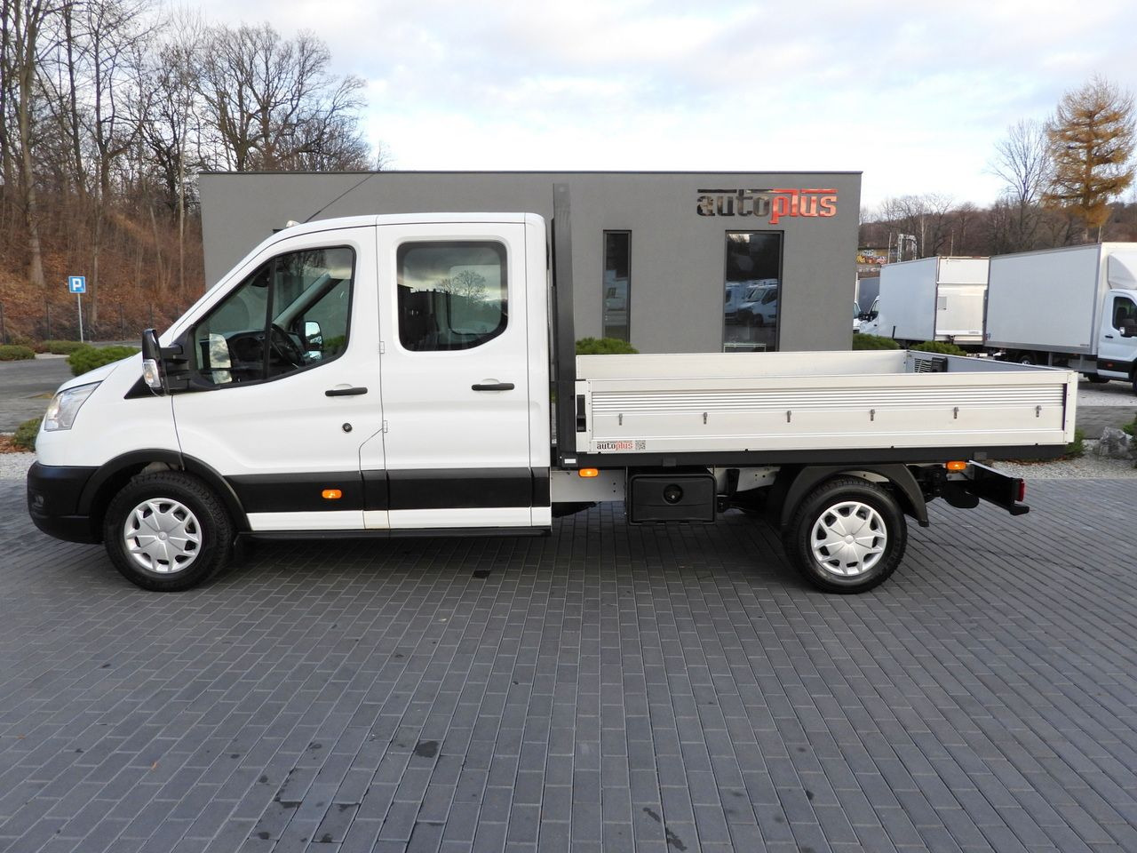 Samochód dostawczy doka FORD TRANSIT 4x4 STAKE BODY DOUBLE CABIN DOKA 6 SEATS CRUISE CONTROL LED LIGHTS AIR CONDITIONING 170HP: zdjęcie 9 Samochód dostawczy doka FORD TRANSIT 4x4 STAKE BODY DOUBLE CABIN DOKA 6 SEATS CRUISE CONTROL LED LIGHTS AIR CONDITIONING 170HP: zdjęcie 9