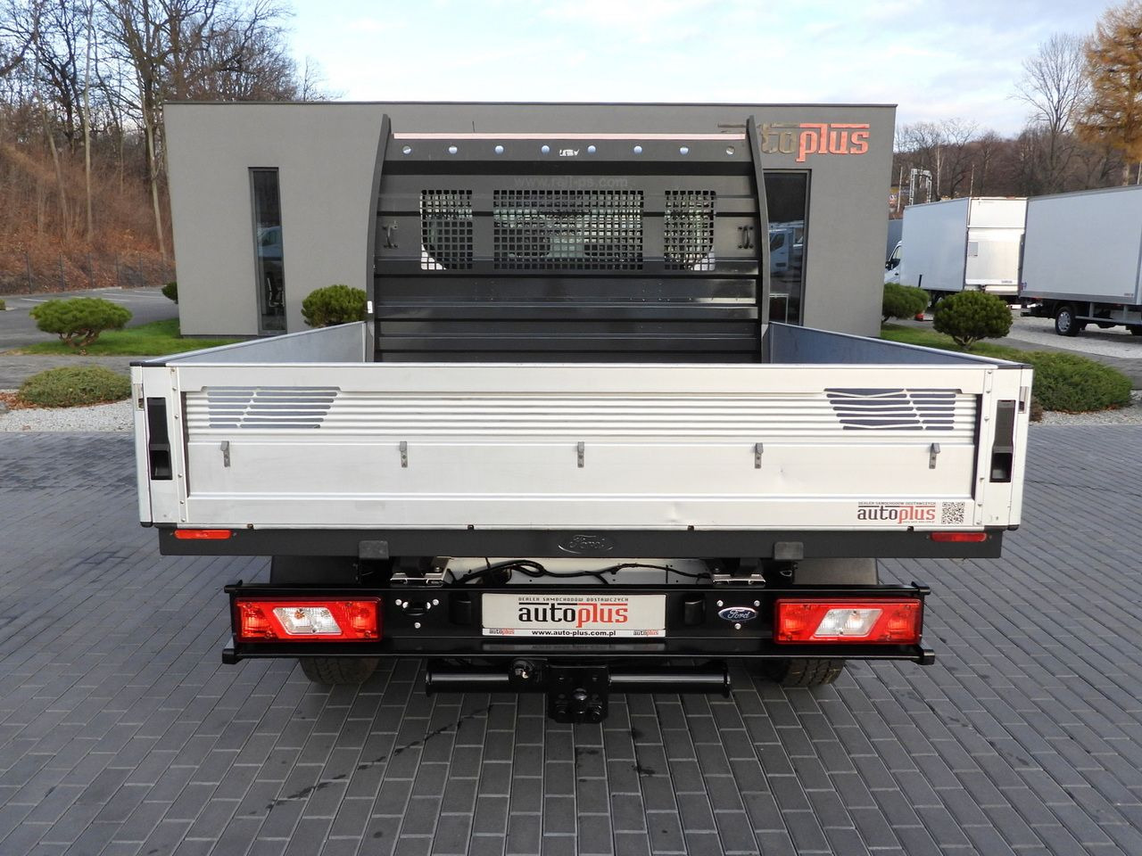Samochód dostawczy doka FORD TRANSIT 4x4 STAKE BODY DOUBLE CABIN DOKA 6 SEATS CRUISE CONTROL LED LIGHTS AIR CONDITIONING 170HP: zdjęcie 11 Samochód dostawczy doka FORD TRANSIT 4x4 STAKE BODY DOUBLE CABIN DOKA 6 SEATS CRUISE CONTROL LED LIGHTS AIR CONDITIONING 170HP: zdjęcie 11
