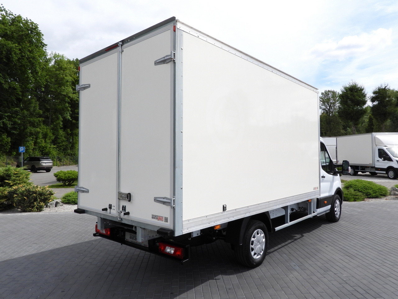FORD TRANSIT BOX 8 PALLETS CRUISE CONTROL AIR CONDITIONING 130HP - Dostawczy kontener: zdjęcie 3 FORD TRANSIT BOX 8 PALLETS CRUISE CONTROL AIR CONDITIONING 130HP - Dostawczy kontener: zdjęcie 3