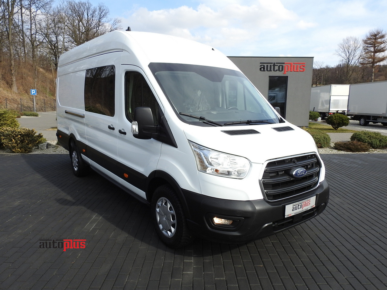 FORD TRANSIT BOX DELIVERY VAN 6 SEATS CRUISE CONTROL LED LIGHTS AIR CONDITIONING 180HP - Furgon: zdjęcie 1 FORD TRANSIT BOX DELIVERY VAN 6 SEATS CRUISE CONTROL LED LIGHTS AIR CONDITIONING 180HP - Furgon: zdjęcie 1