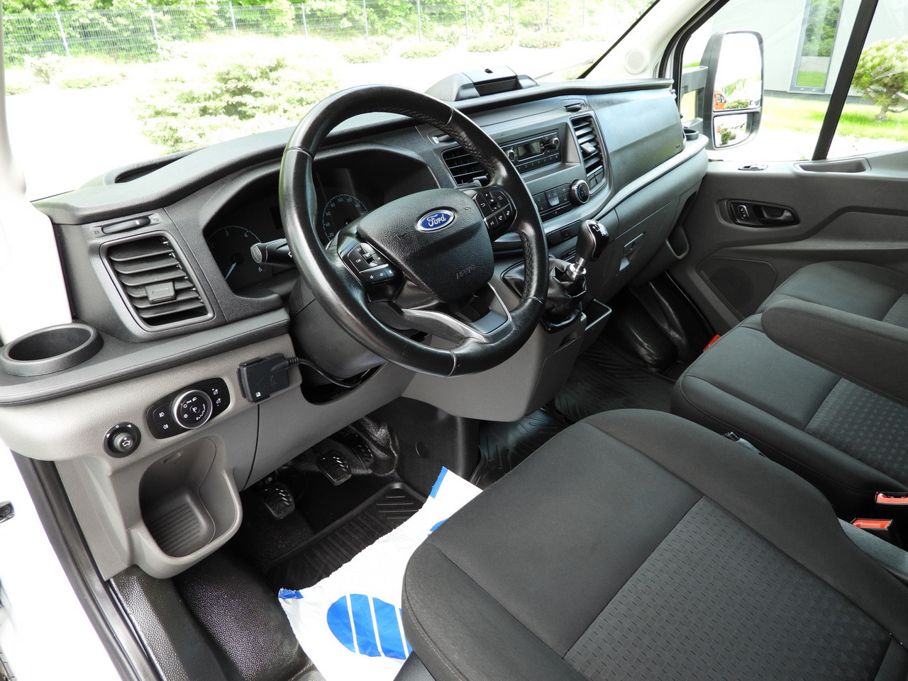 FORD TRANSIT BOX LIFT 8 PALLETS CRUISE CONTROL LED LIGHTS AIR CONDITIONING 130HP - Dostawczy kontener: zdjęcie 2 FORD TRANSIT BOX LIFT 8 PALLETS CRUISE CONTROL LED LIGHTS AIR CONDITIONING 130HP - Dostawczy kontener: zdjęcie 2