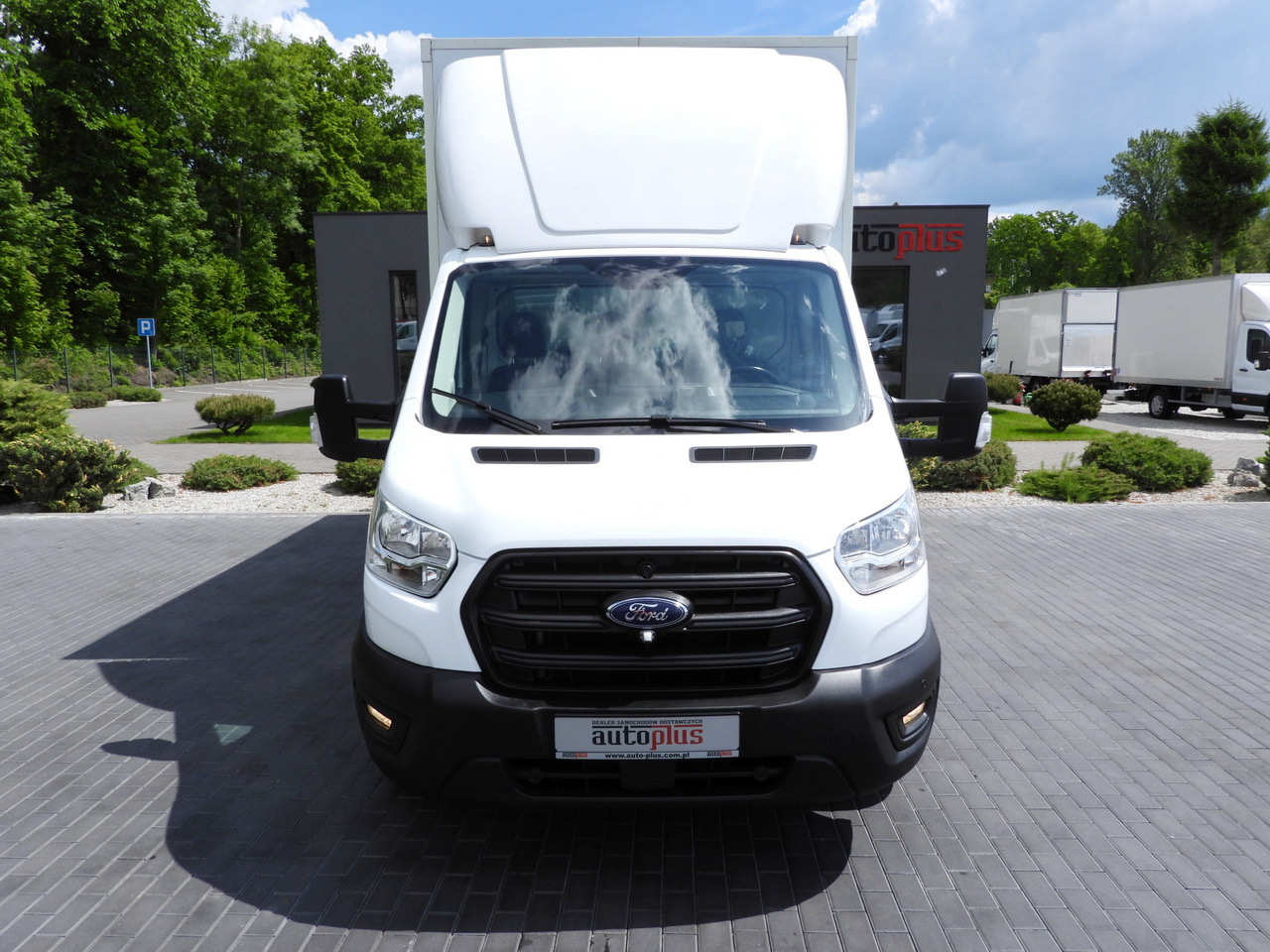 FORD TRANSIT BOX LIFT 8 PALLETS CRUISE CONTROL LED LIGHTS AIR CONDITIONING 130HP - Dostawczy kontener: zdjęcie 5 FORD TRANSIT BOX LIFT 8 PALLETS CRUISE CONTROL LED LIGHTS AIR CONDITIONING 130HP - Dostawczy kontener: zdjęcie 5