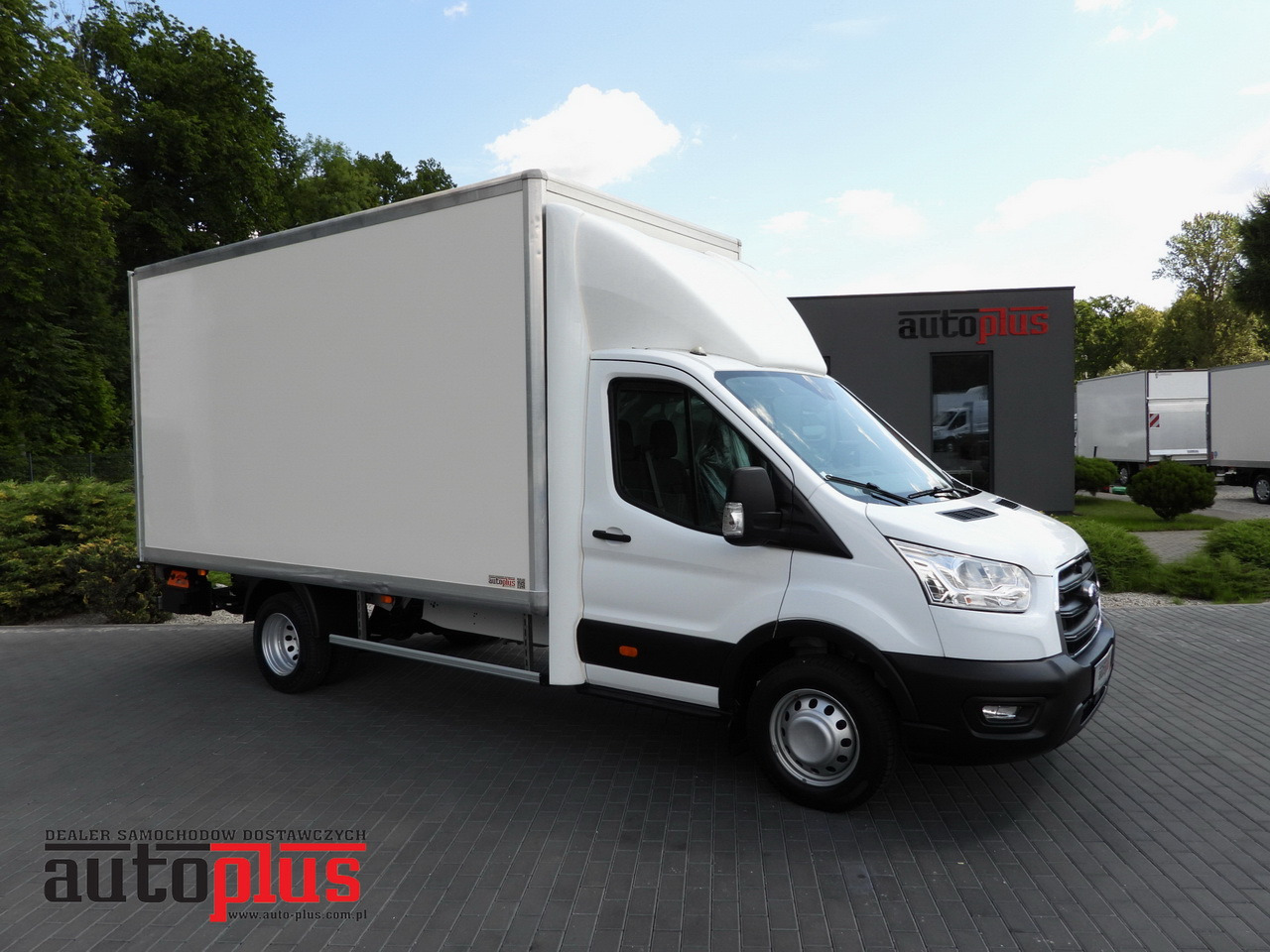 FORD TRANSIT BOX LIFT 8 PALLETS CRUISE CONTROL LED LIGHTS TWIN WHEELS AIR CONDITIONING 130HP - Dostawczy kontener: zdjęcie 1 FORD TRANSIT BOX LIFT 8 PALLETS CRUISE CONTROL LED LIGHTS TWIN WHEELS AIR CONDITIONING 130HP - Dostawczy kontener: zdjęcie 1